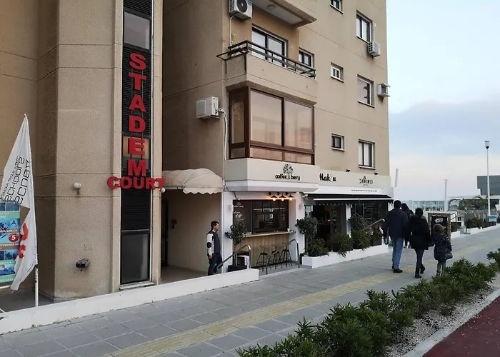 Bettys 1br Seafront Λάρνακα