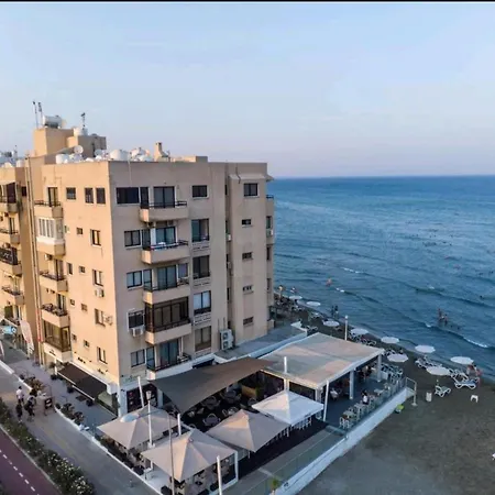 Bettys 1br Seafront